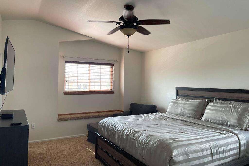 2 Master Suites/3 King Beds/4 Bath/Mins To Airport Colorado Springs Bagian luar foto